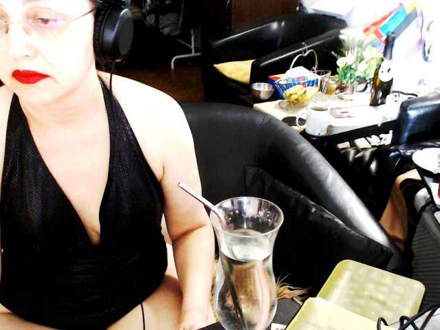 1imperatriza live cam on BongaCams
