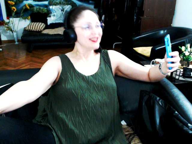 le modèle ImperatrizaDS est en webcam porno dans un show sur le site bongacams, il possède les tags suivants: White/Caucasian,Brunette,Trimmed