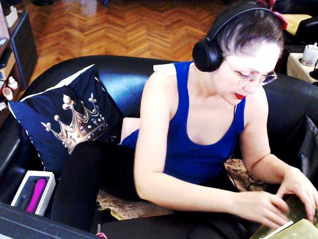1imperatriza cam belle