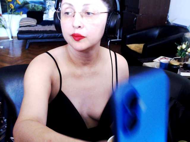 1imperatriza live cam on BongaCams