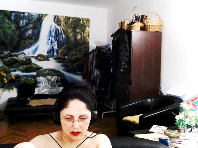 1imperatriza live cam on BongaCams