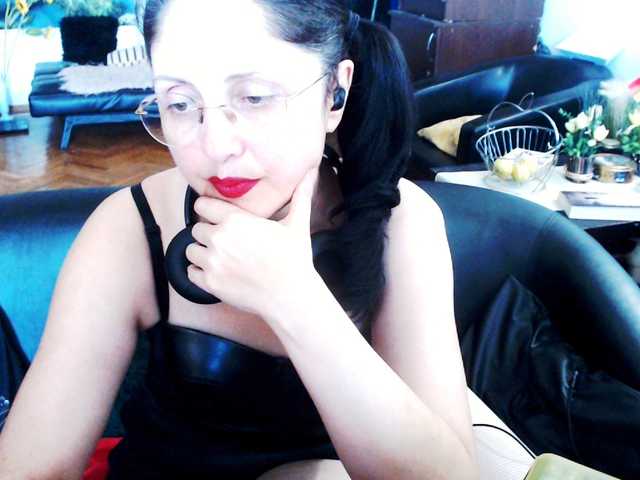 1imperatriza live cam on BongaCams