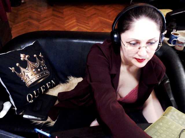 1imperatriza's BongaCams show and profile