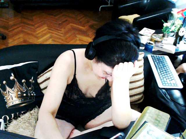 1imperatriza live cam on BongaCams