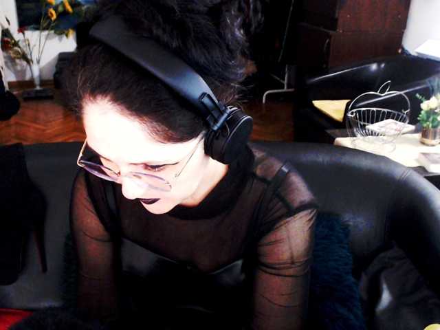 1imperatriza live cam on BongaCams