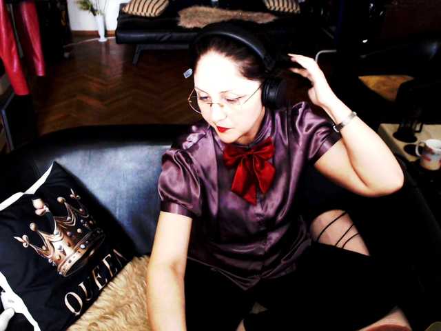 1imperatriza's BongaCams show and profile