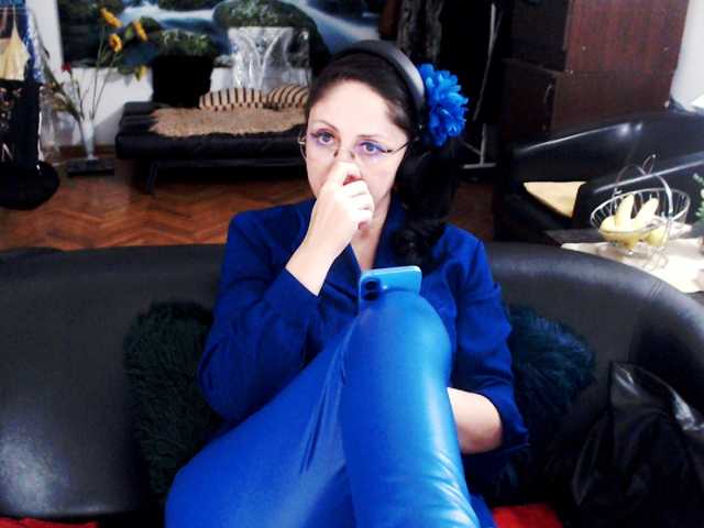 1imperatriza live cam on BongaCams