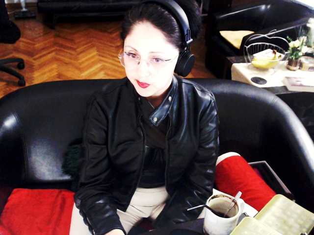 1imperatriza live cam on BongaCams