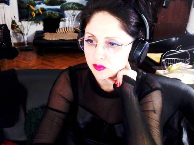 1imperatriza, live now on BongaCams