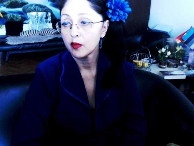 1imperatriza live cam on BongaCams