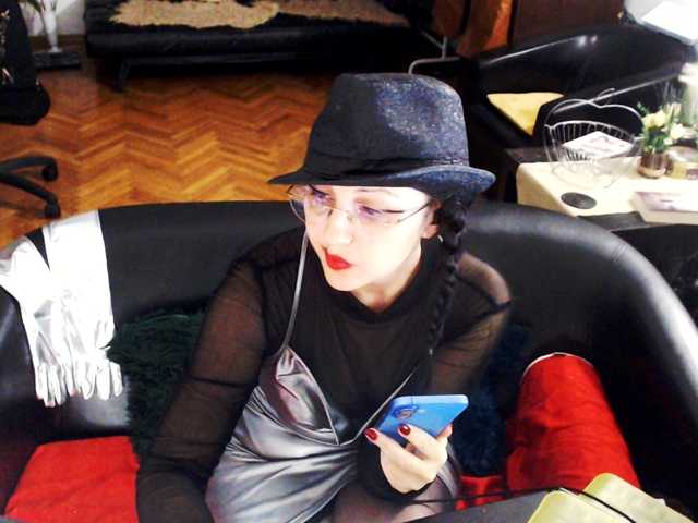 1imperatriza live cam on BongaCams