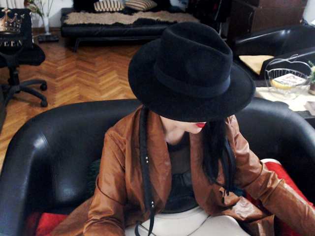 1imperatriza live cam on BongaCams
