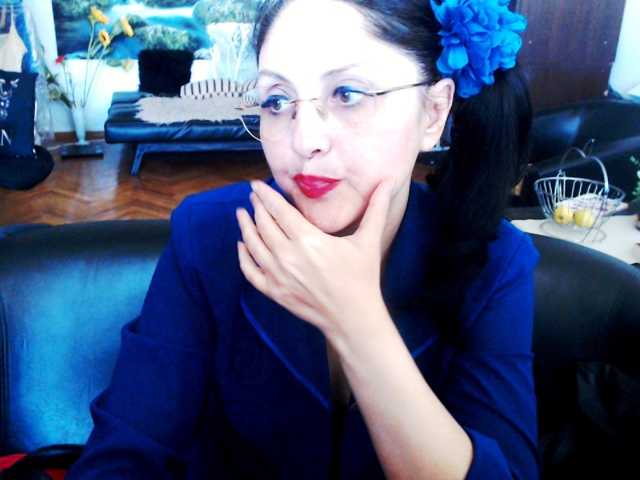 1imperatriza live cam on BongaCams