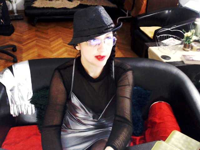 1imperatriza live cam on BongaCams