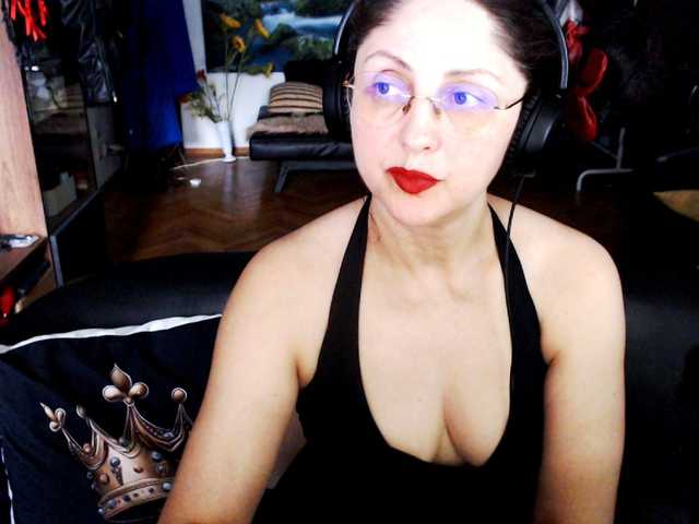 1imperatriza live cam on BongaCams