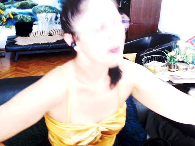 1imperatriza live cam on BongaCams