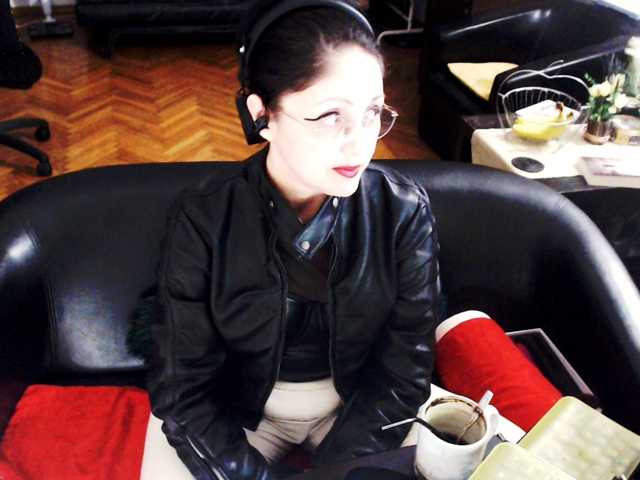 1imperatriza live cam on BongaCams