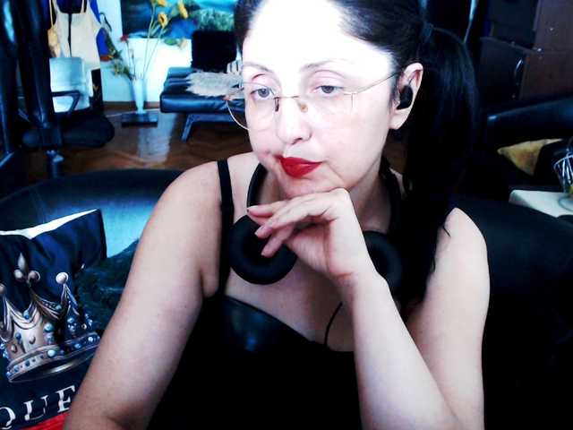 1imperatriza live cam on BongaCams