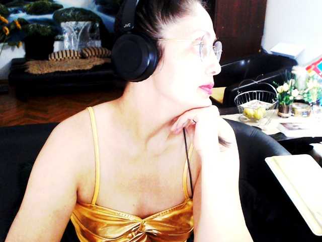1imperatriza live cam on BongaCams
