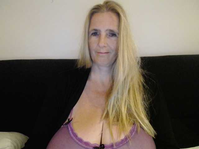 XXNikkie live cam preview