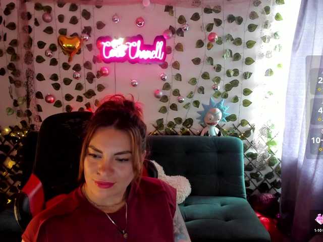 Cocochanell è una cam girl italiana che trasmette live durante uno show su BongaCams. Tag associati: Latino/Hispanic,Redhead,Trimmed