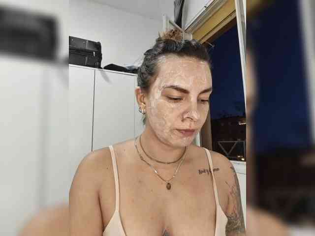 Modella: Cocochanell