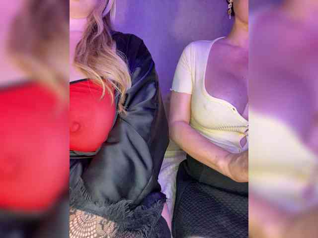 Este modelo está ao vivo agora. MilenaStarX