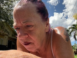 April_XO Porn Show