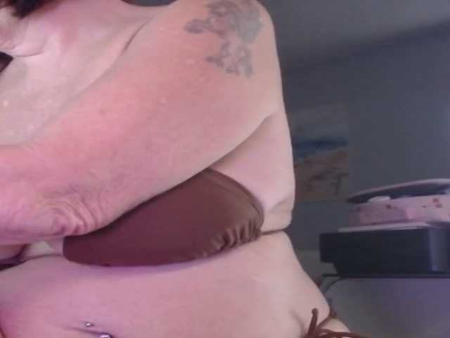 April_XO