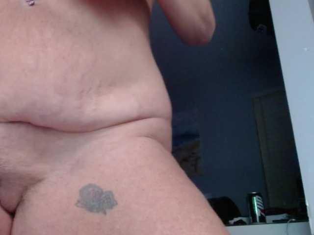 April_XO live cam preview
