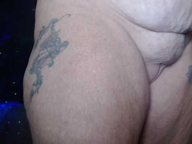 April_XO