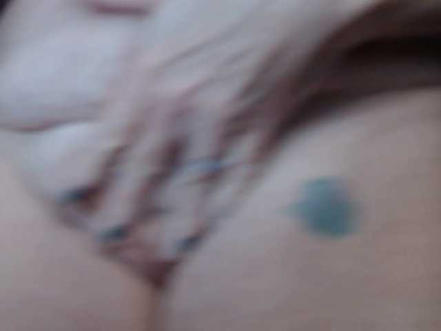 April_XO