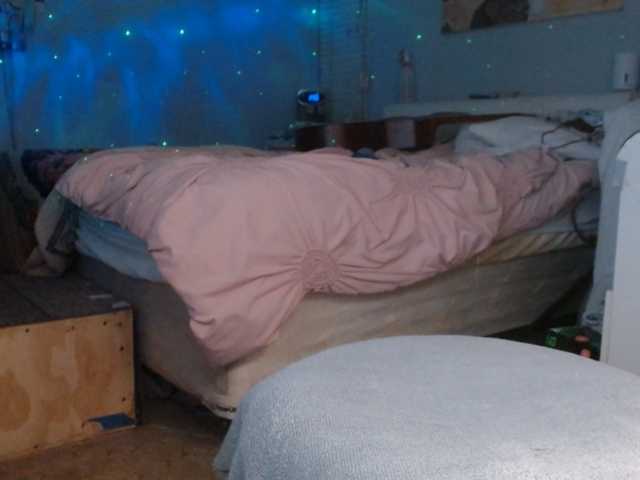 April_XO live cam preview
