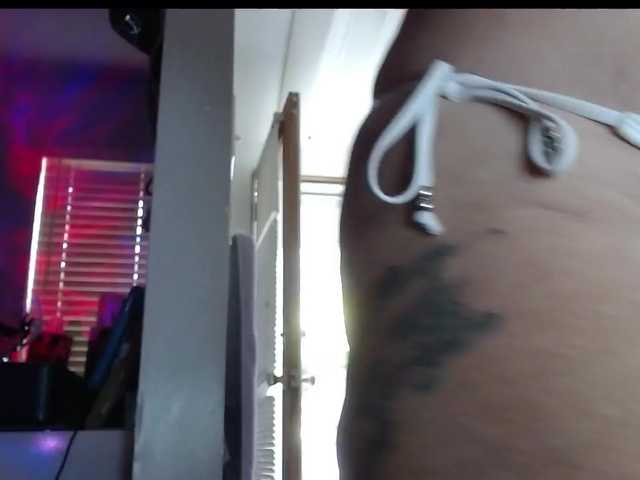 April_XO