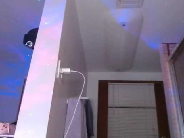 April_XO live cam preview