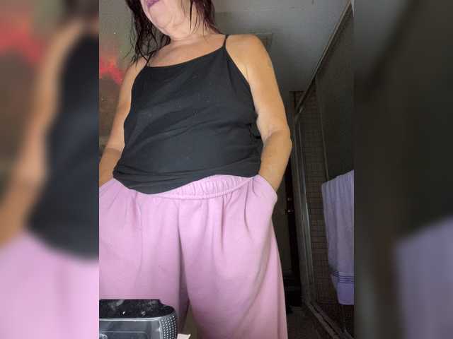 April_XO live cam