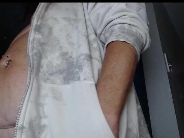 April_XO