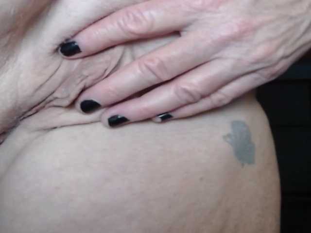 April_XO