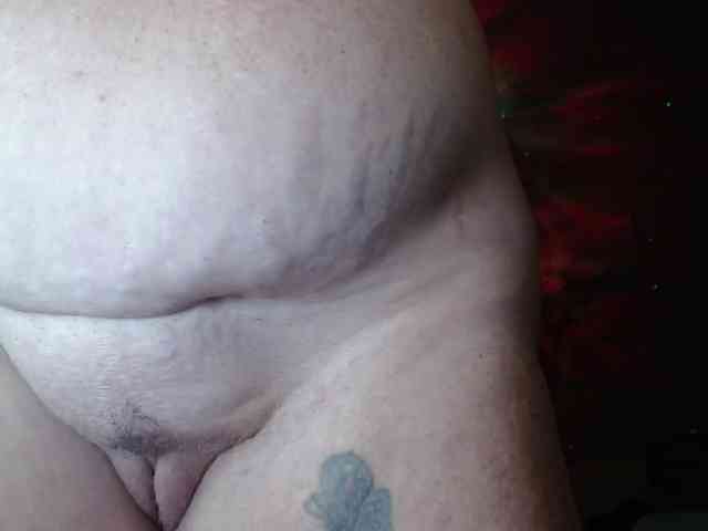 April_XO webcam