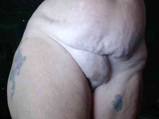Modelo: April_XO