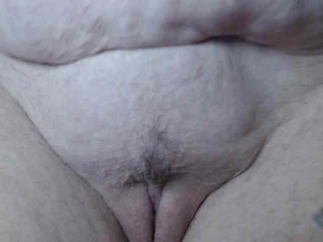 April_XO webcam