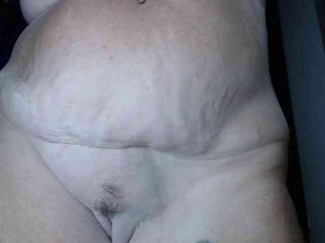 April_XO webcam