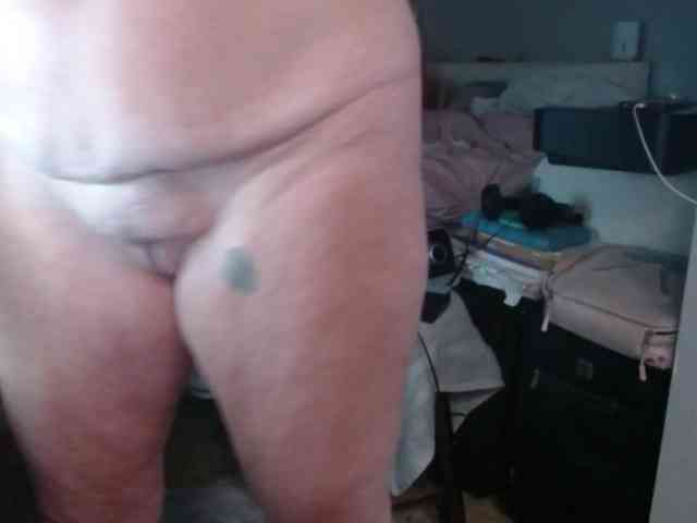 April_XO webcam
