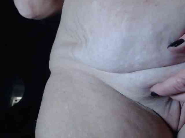 Modelo: April_XO