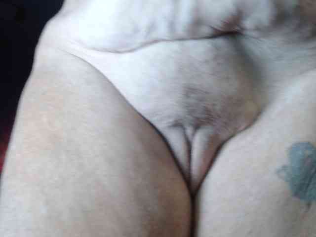 Modelo: April_XO