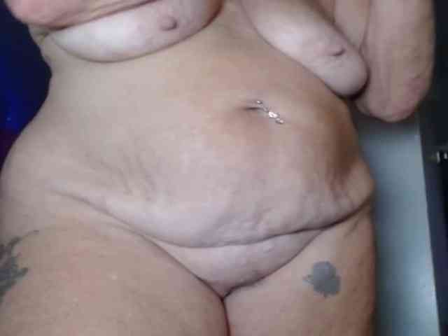 April_XO webcam