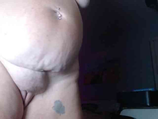 April_XO webcam