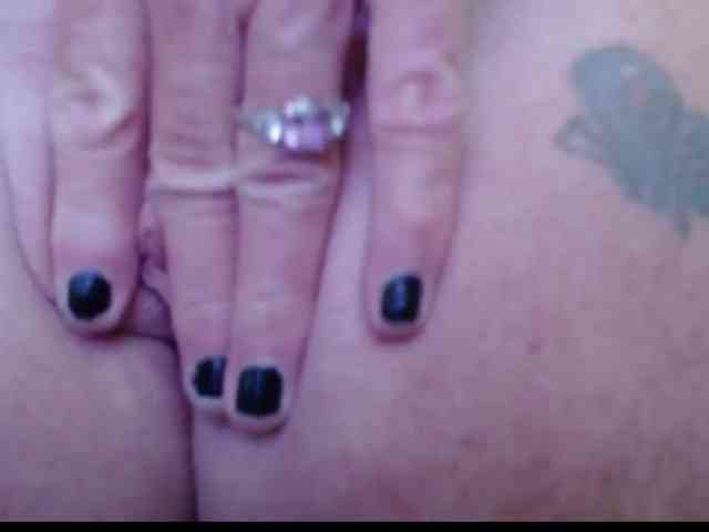 April_XO webcam