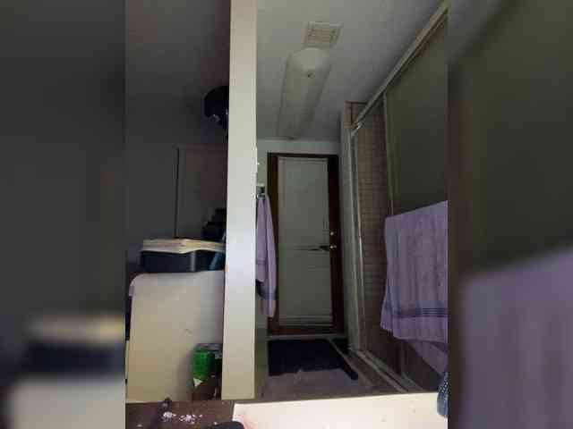 April_XO webcam