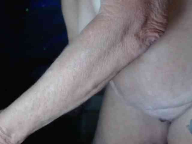 April_XO webcam